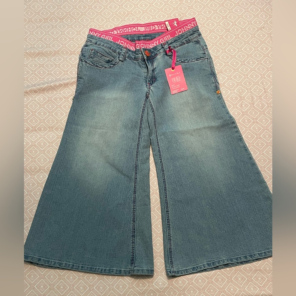 Jonny Girl size 9 NWT flare capris